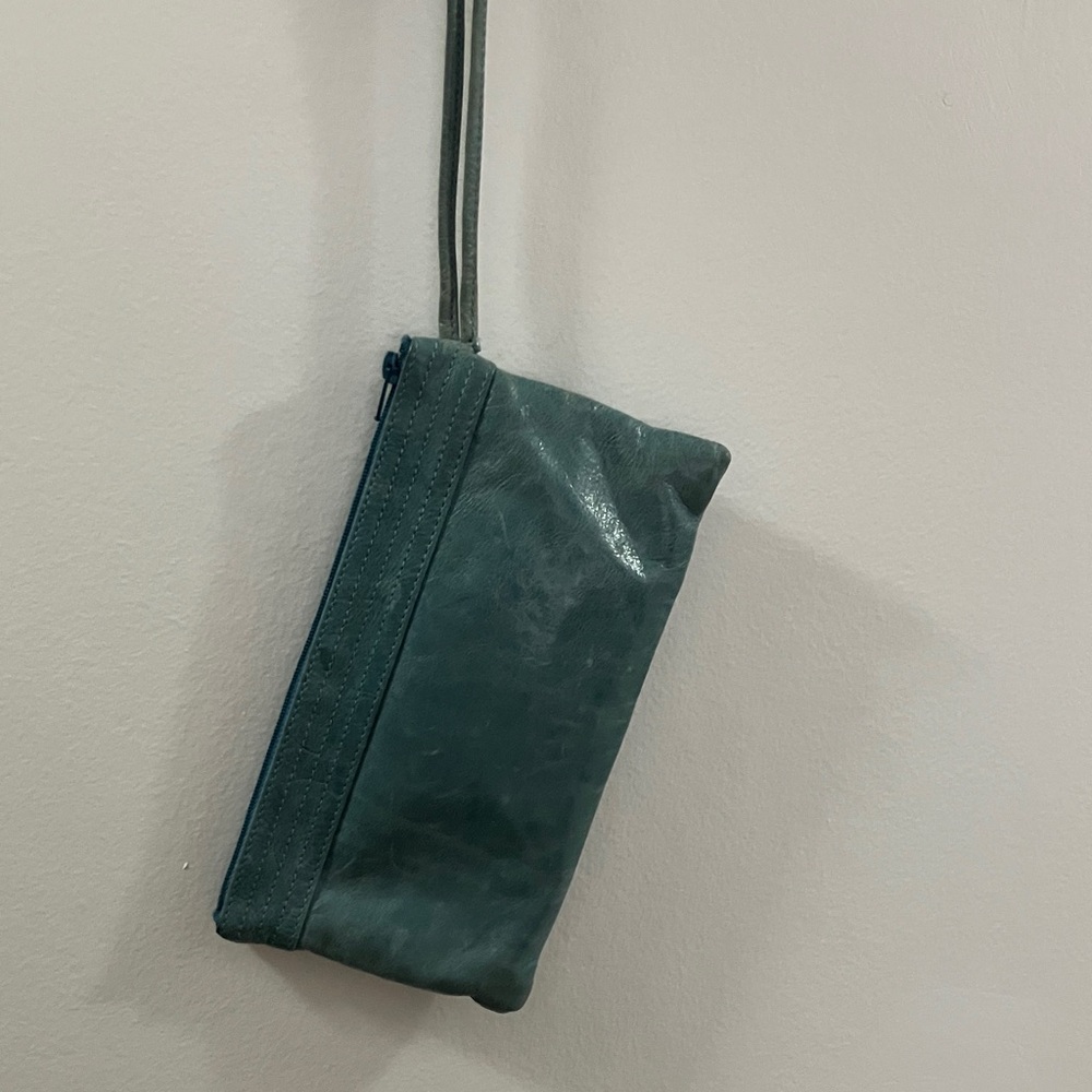 Chic Teal Leather Wristlet